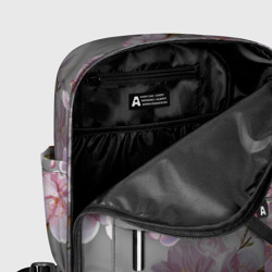 Рюкзак с принтом Сакура для женщины, вид на модели спереди №5. Цвет основы: белый