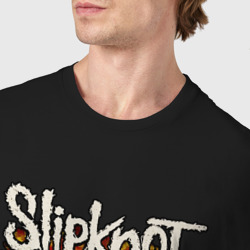 Футболка с принтом Slipknot для мужчины, вид на модели спереди №4. Цвет основы: черный