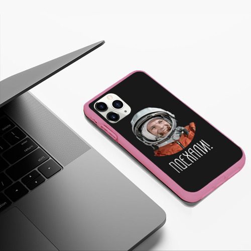 Чехол для iPhone 11 Pro Max матовый Гагарин, цвет малиновый - фото 5
