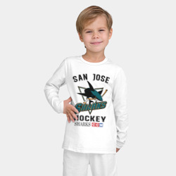Пижама с принтом San Jose Sharks для мужчины, вид на модели спереди №2. Цвет основы: белый