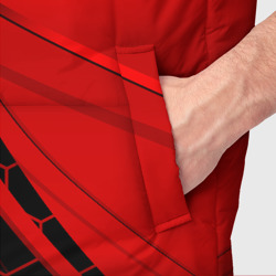 Жилет с принтом С гербом СССР на красном с гексагонами для мужчины, вид на модели спереди №4. Цвет основы: черный
