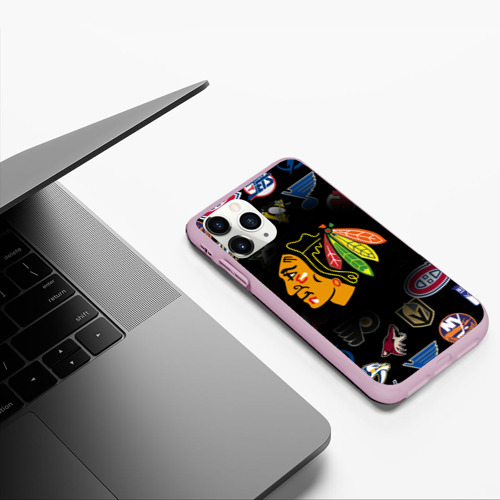 Чехол для iPhone 11 Pro матовый Chicago Blackhawks, цвет розовый - фото 5