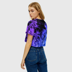 Топик (короткая футболка или блузка, не доходящая до середины живота) с принтом Фиолетовый огонь для женщины, вид на модели сзади №2. Цвет основы: белый