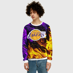 Свитшот с принтом LA Lakers для мужчины, вид на модели спереди №2. Цвет основы: белый