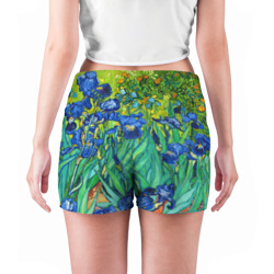 Женские шорты с принтом Ирисы Ван Гога для любого человека, вид сзади №2. Цвет основы: белый