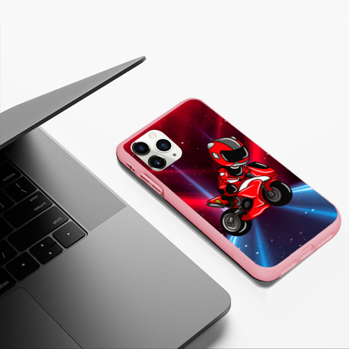 Чехол для iPhone 11 Pro Max матовый Байкер Мотоциклист, цвет баблгам - фото 5