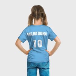 Футболка с принтом Форма Наполи Марадона для ребенка, вид на модели сзади №3. Цвет основы: белый