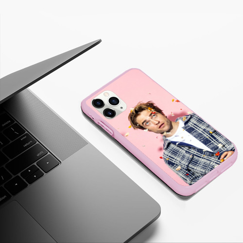 Чехол для iPhone 11 Pro Max матовый Robert Pattinson, цвет розовый - фото 5