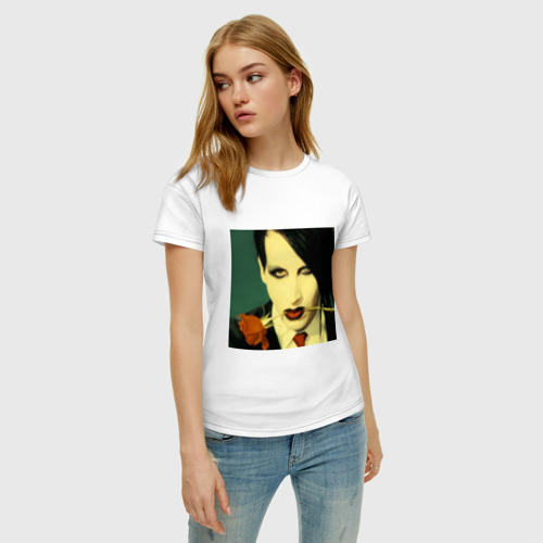 Женская футболка хлопок с принтом Мэнсон, фото на моделе #1