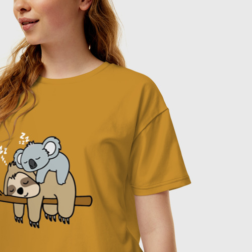 Женская футболка хлопок Oversize Ленивец и коала, цвет горчичный - фото 3