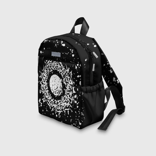 Детский рюкзак 3D с принтом Каллиграфия на чёрном фоне, вид сбоку #3