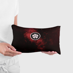 Подушка с принтом Эмблема Черного клевера на космическом фоне для любого человека, вид спереди №2. Цвет основы: белый