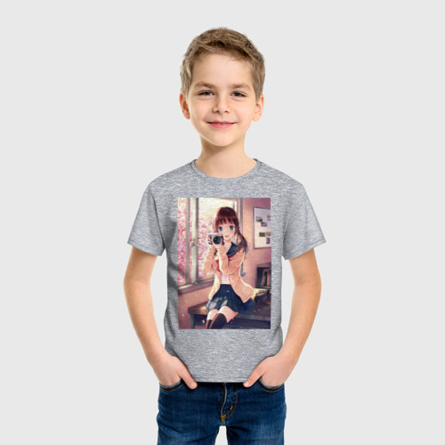 Детская футболка хлопок с принтом Фотограф-тян, фото на моделе #1
