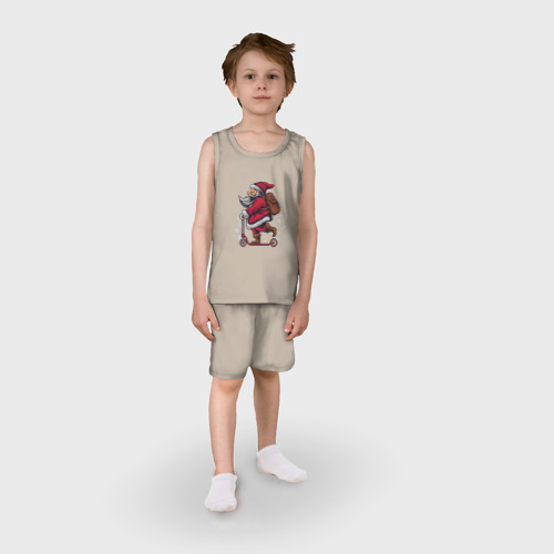 Детская пижама с шортами хлопок Санта на самокате, цвет миндальный - фото 3