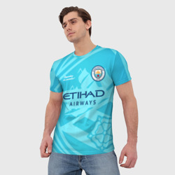 Футболка с принтом Manchester city для мужчины, вид на модели спереди №2. Цвет основы: белый