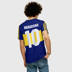 Футболка с принтом Бока Хуниорс Марадона для мужчины, вид на модели сзади №2. Цвет основы: белый
