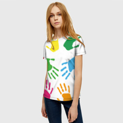 Женская футболка 3D Цветные ладошки - Детский узор - фото 2