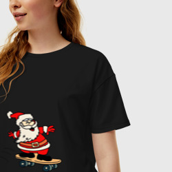 Женская футболка хлопок Oversize Санта на скейтборде - фото 2