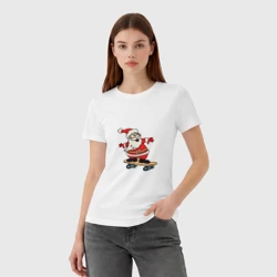 Женская футболка хлопок Санта на скейтборде - фото 2