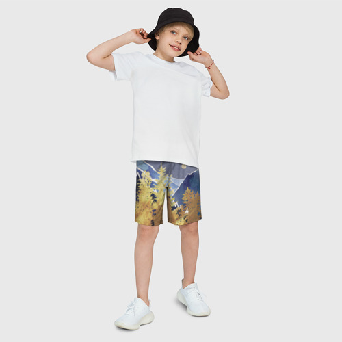 Детские спортивные шорты 3D с принтом Золотой лес, фото на моделе #1