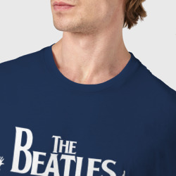 Футболка с принтом The Beatles для мужчины, вид на модели спереди №4. Цвет основы: темно-синий