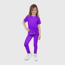 Леггинсы с принтом Фиолетовый для ребенка, вид на модели спереди №4. Цвет основы: белый