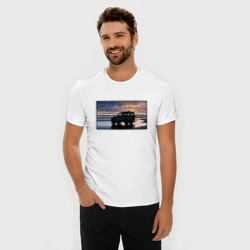 Мужская футболка хлопок Slim Land Rover Defender на закате - фото 2