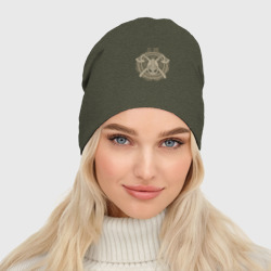 Женская шапка демисезонная Кельтская эмблема с топорами - фото 2