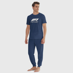 Пижама с принтом Формула 1 для мужчины, вид на модели спереди №3. Цвет основы: темно-синий