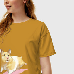 Женская футболка хлопок Oversize Бегущий хомячек рисунок - фото 2