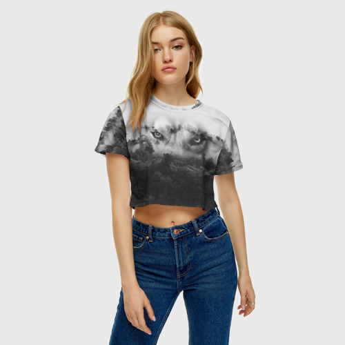 Женская футболка Crop-top 3D Образ волка над лесом, цвет 3D печать - фото 4