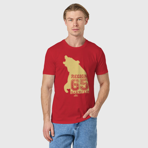 Мужская футболка хлопок Сахалин. Регион 65., цвет красный - фото 3