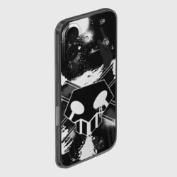 Чехол для iPhone 16 силиконовый с защитой камеры Блич Шинигами лого на спине - фото 2
