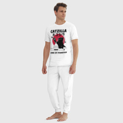 Пижама с принтом Котзилла для мужчины, вид на модели спереди №3. Цвет основы: белый