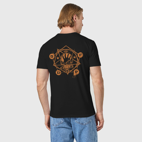 Мужская футболка хлопок с принтом Five Finger Death Punch Skull, вид сзади #2