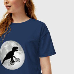 Женская футболка хлопок Oversize Динозавр летит на фоне луны - фото 2