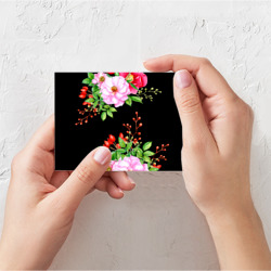 Поздравительная открытка Цветущий шиповник на черном - фото 2