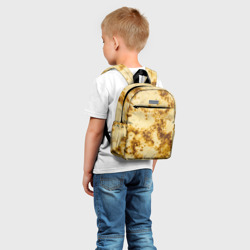 Рюкзак с принтом Жареный блин текстура для ребенка, вид на модели спереди №2. Цвет основы: белый