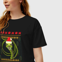 Женская футболка хлопок Oversize Рождественский свитер Скептическая змея - фото 2