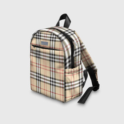 Рюкзак с принтом Клетчатый принт в стиле Burberry для ребенка, вид на модели спереди №3. Цвет основы: белый