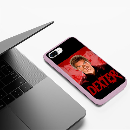 Чехол для iPhone 7Plus/8 Plus матовый Dexter Декстер портрет постер, цвет розовый - фото 5