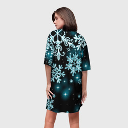 Платье с принтом Космические снежинки для женщины, вид на модели сзади №2. Цвет основы: белый