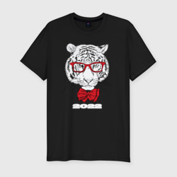 Приталенная футболка Белый тигр в красных очках  (Мужская)