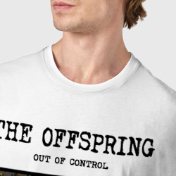 Футболка с принтом The Offspring out of control для мужчины, вид на модели спереди №4. Цвет основы: белый