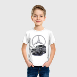 Футболка с принтом Mercedes Gelendwagen G63 AMG G-class G400d для ребенка, вид на модели спереди №2. Цвет основы: белый