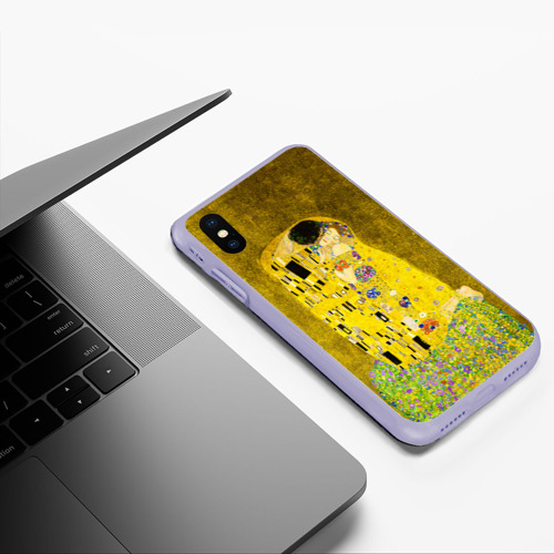 Чехол для iPhone XS Max матовый Влюблённые поцелуй художник Климт, цвет светло-сиреневый - фото 5