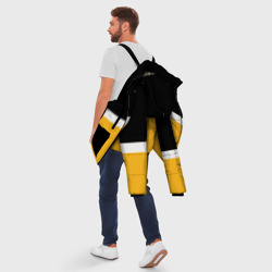 Куртка с принтом Питтсбург Пингвинз НХЛ для мужчины, вид на модели сзади №3. Цвет основы: черный