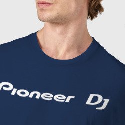 Футболка с принтом Pioneer DJ - Logo White для женщины, вид на модели спереди №4. Цвет основы: темно-синий