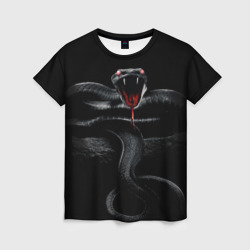 Женская футболка 3D Змея на камне на черном фоне
