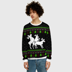 Свитшот с принтом Новогодние три оленя - ugly sweater для мужчины, вид на модели спереди №2. Цвет основы: белый